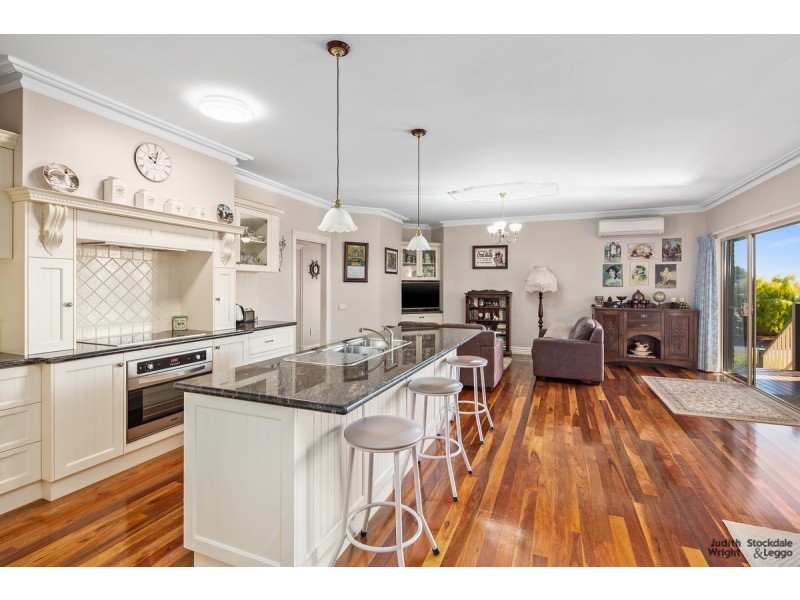 6 Morgan Street, Cowes VIC 3922