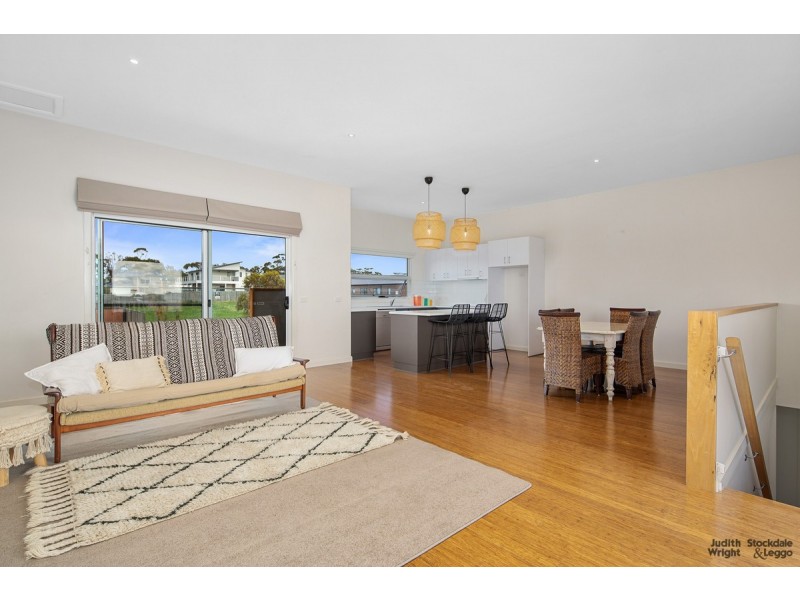 12 Echidna Grove, Cowes VIC 3922