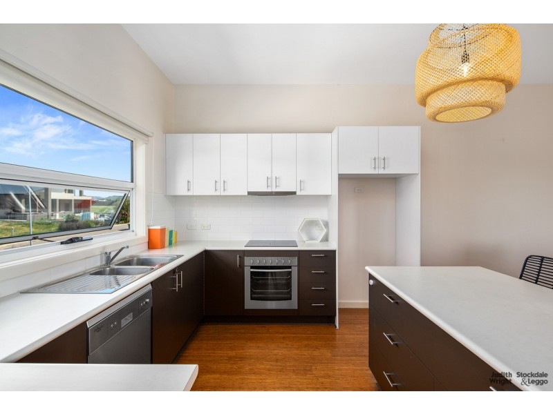 12 Echidna Grove, Cowes VIC 3922