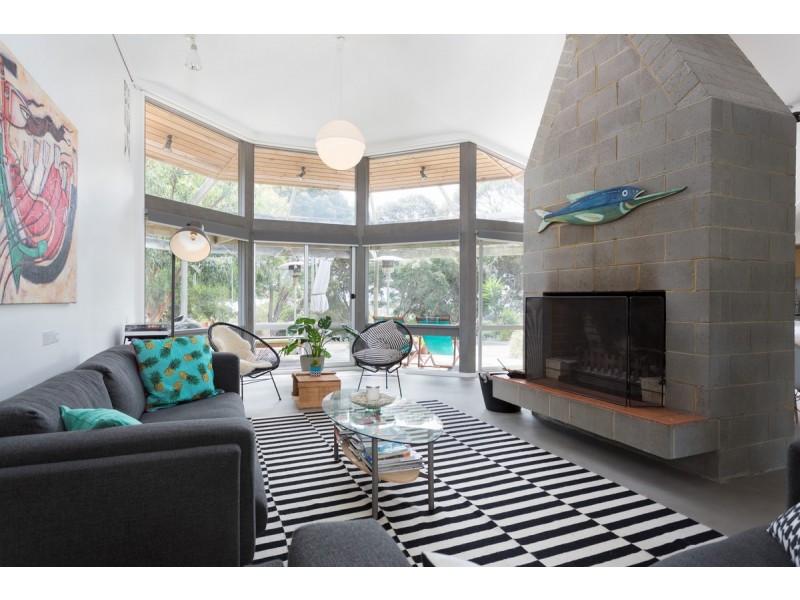 6 Penguin Avenue, Cowes VIC 3922