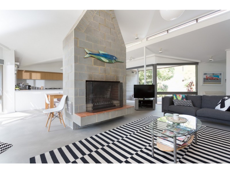 6 Penguin Avenue, Cowes VIC 3922