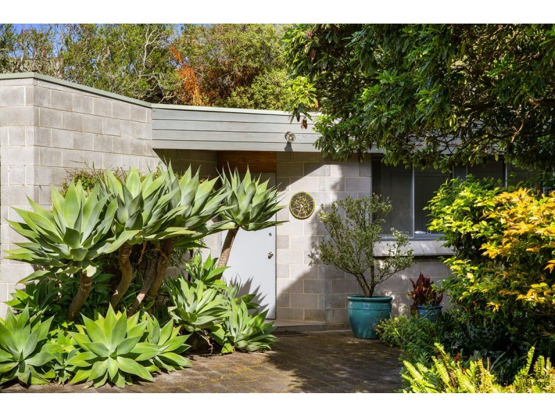 6 Penguin Avenue, Cowes VIC 3922