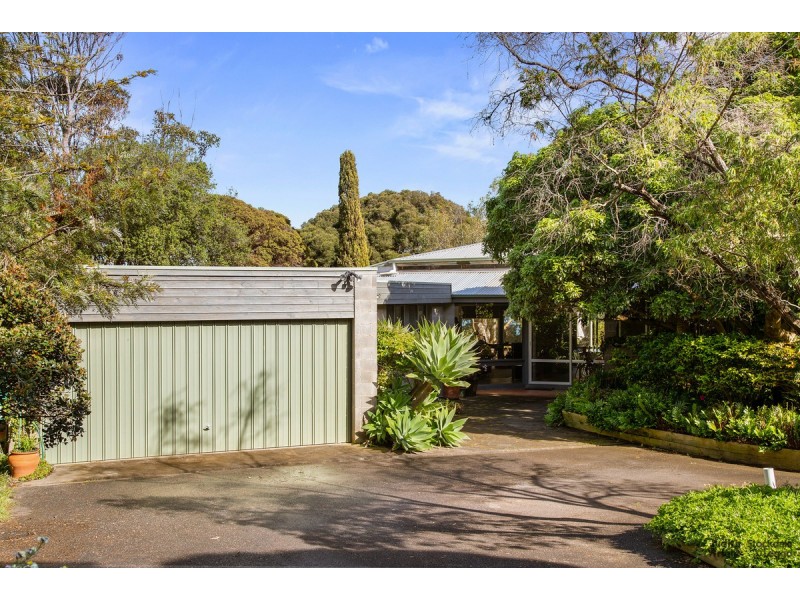 6 Penguin Avenue, Cowes VIC 3922