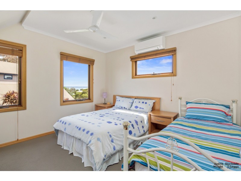 1/30-32 Chillingworth Road, Cowes VIC 3922