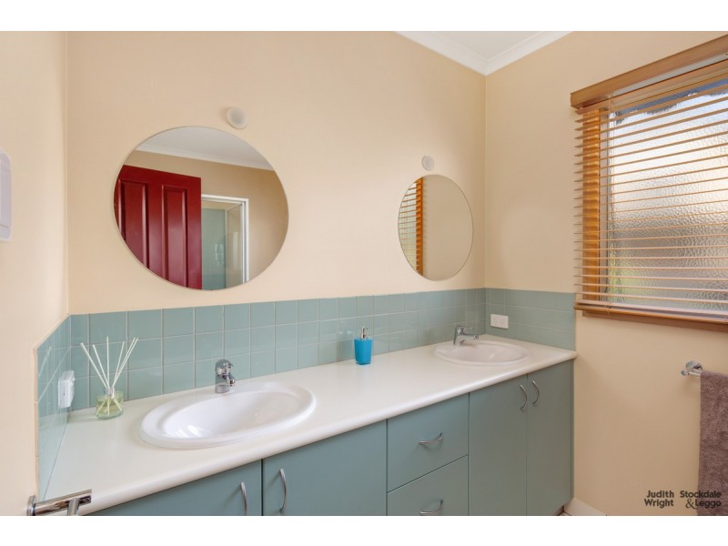 1/30-32 Chillingworth Road, Cowes VIC 3922