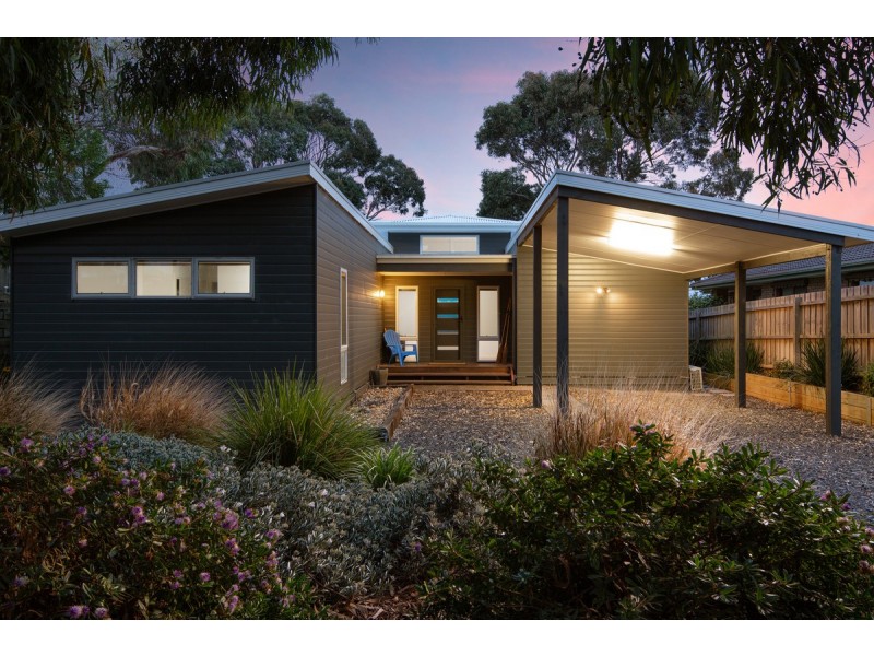 22 Parrakoola Way, Cowes VIC 3922