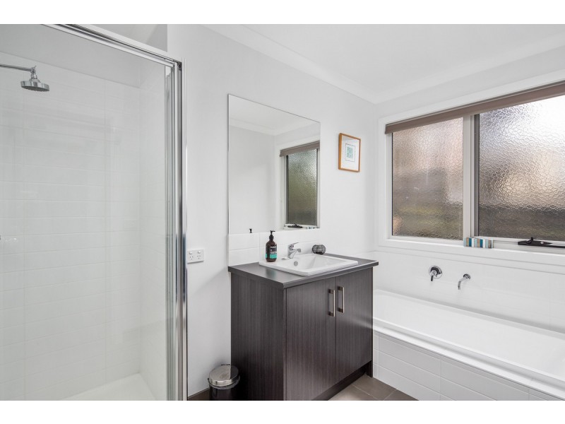 22 Parrakoola Way, Cowes VIC 3922