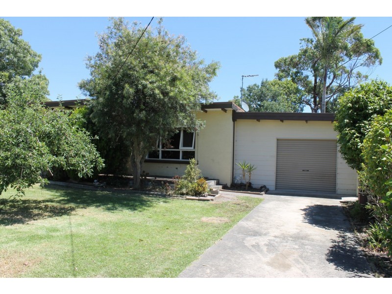 8 Seascape Avenue, Cowes VIC 3922