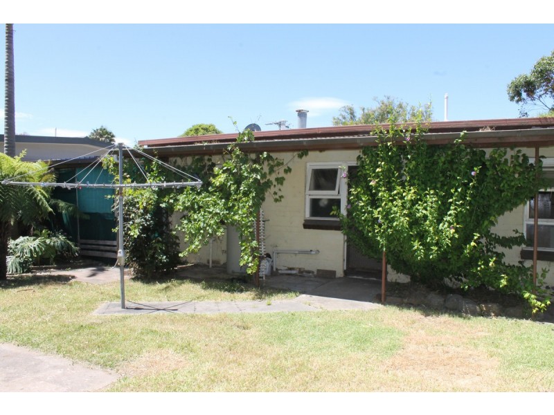 8 Seascape Avenue, Cowes VIC 3922