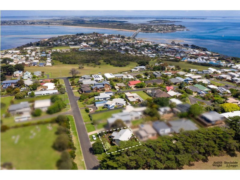 14 Anderson Street, San Remo VIC 3925