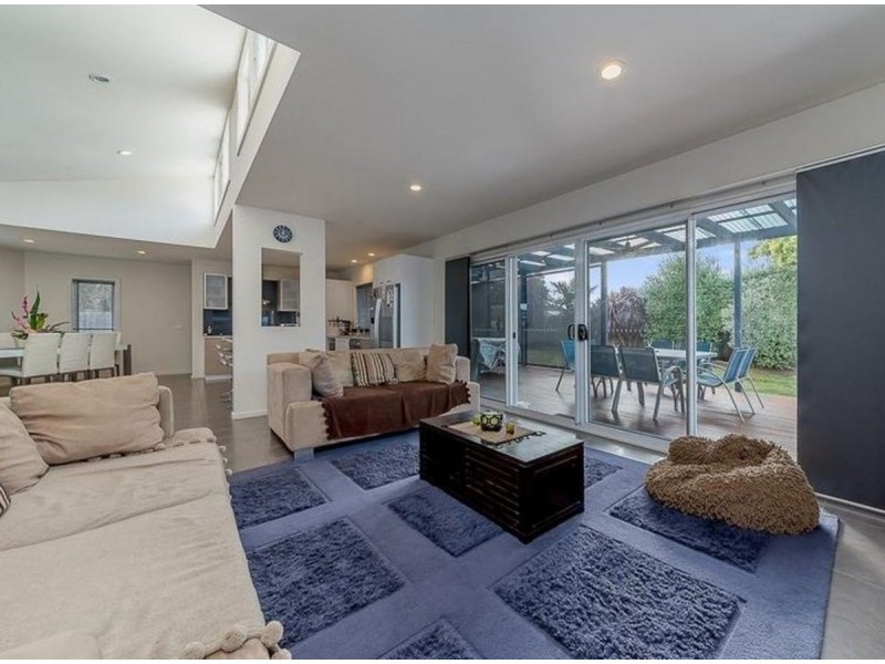 6 Grevilia Court, Cowes VIC 3922