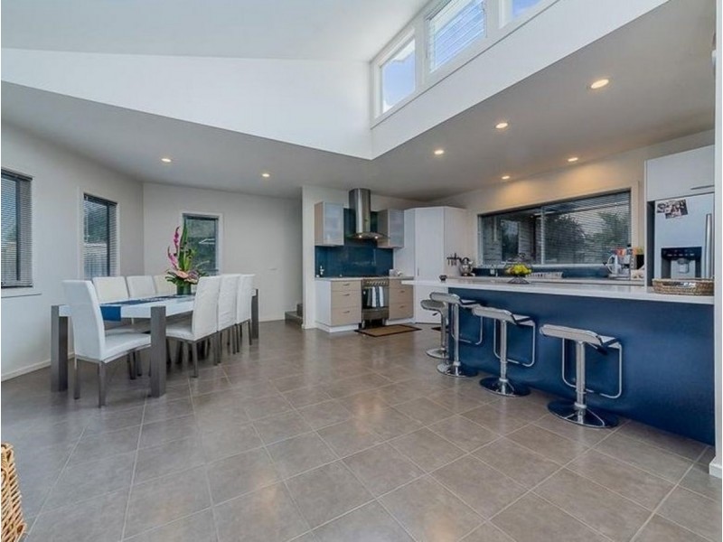 6 Grevilia Court, Cowes VIC 3922