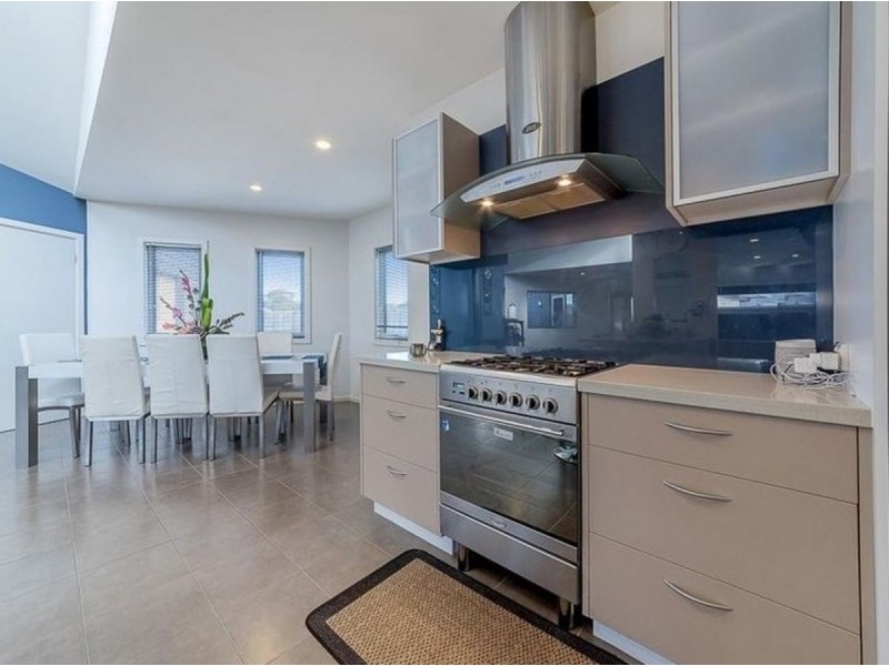 6 Grevilia Court, Cowes VIC 3922