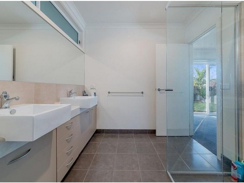 6 Grevilia Court, Cowes VIC 3922