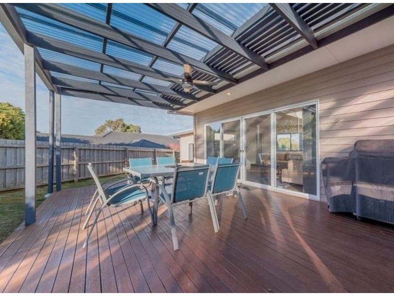6 Grevilia Court, Cowes VIC 3922
