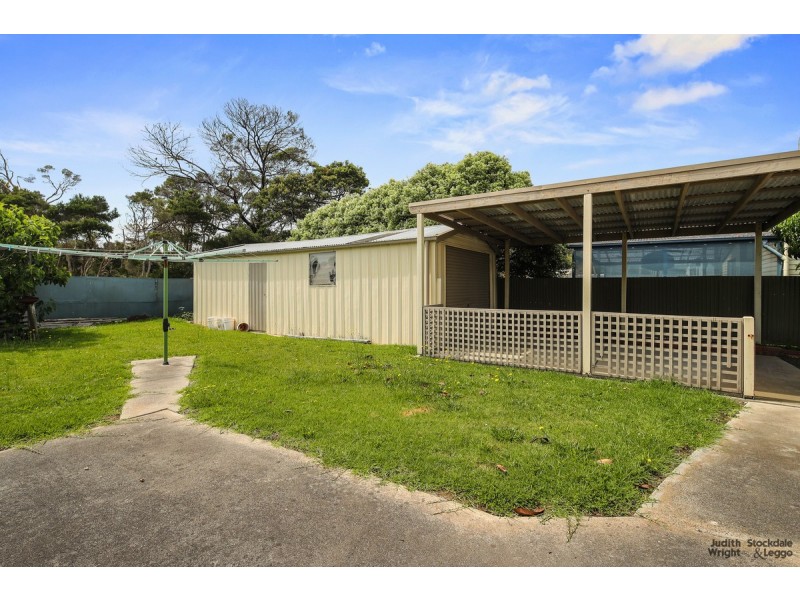 19 Churchill Drive, Cowes VIC 3922