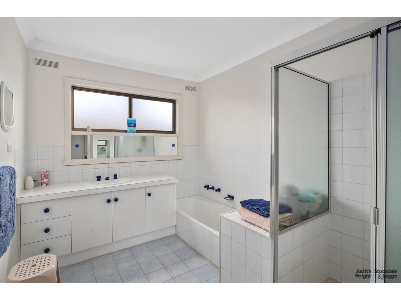 19 Churchill Drive, Cowes VIC 3922