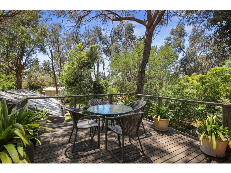 12 Woodland Avenue, Silverleaves VIC 3922