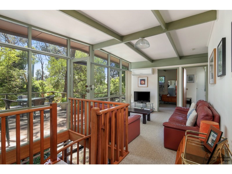 12 Woodland Avenue, Silverleaves VIC 3922