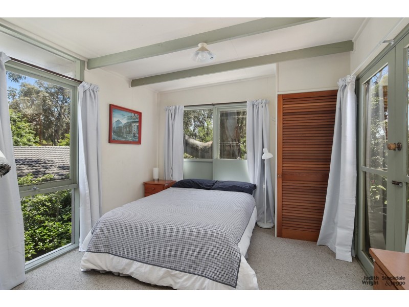 12 Woodland Avenue, Silverleaves VIC 3922