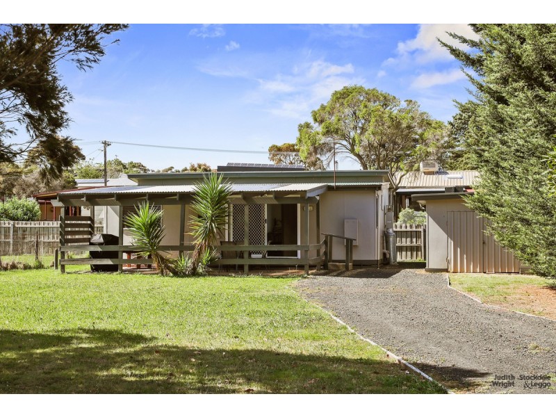 11 Rita Avenue, Cowes VIC 3922