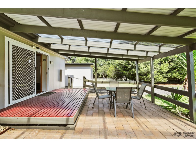 11 Rita Avenue, Cowes VIC 3922
