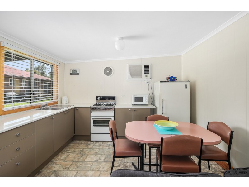 11 Rita Avenue, Cowes VIC 3922