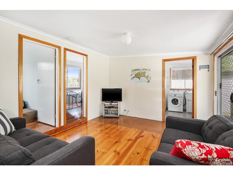 11 Rita Avenue, Cowes VIC 3922