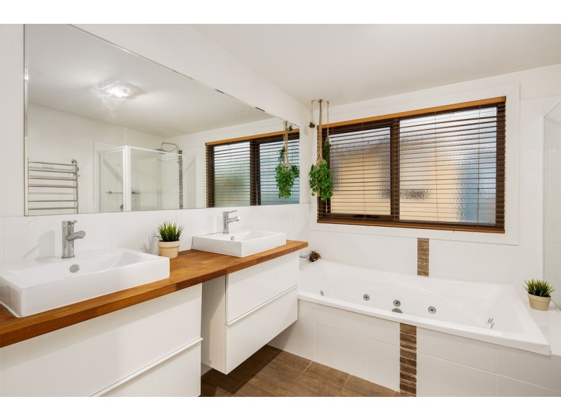 302 Settlement Road, Cowes VIC 3922