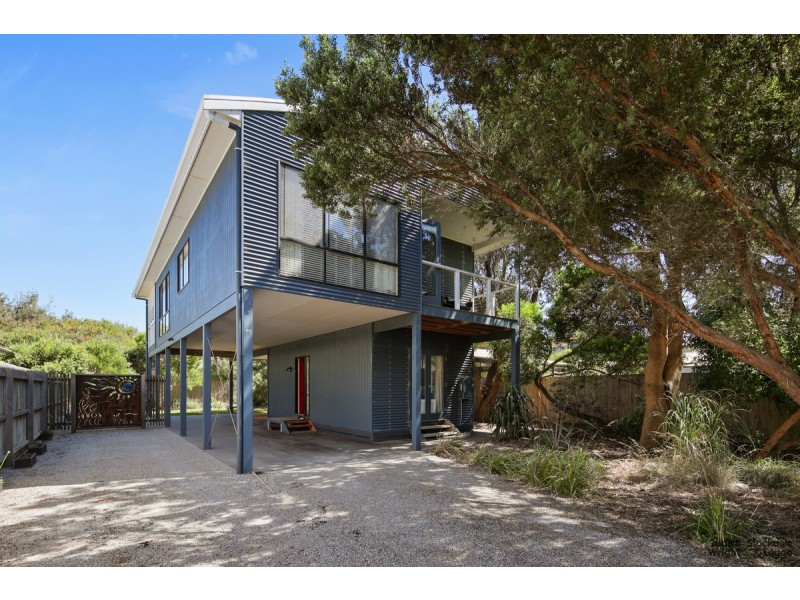 90 Ocean Reach, Cape Woolamai VIC 3925