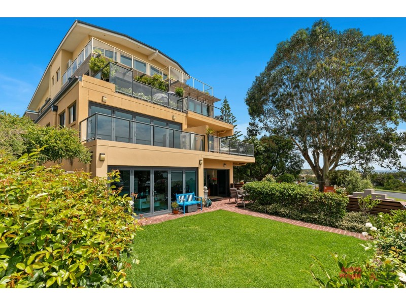1/21 The Esplanade, Cowes VIC 3922