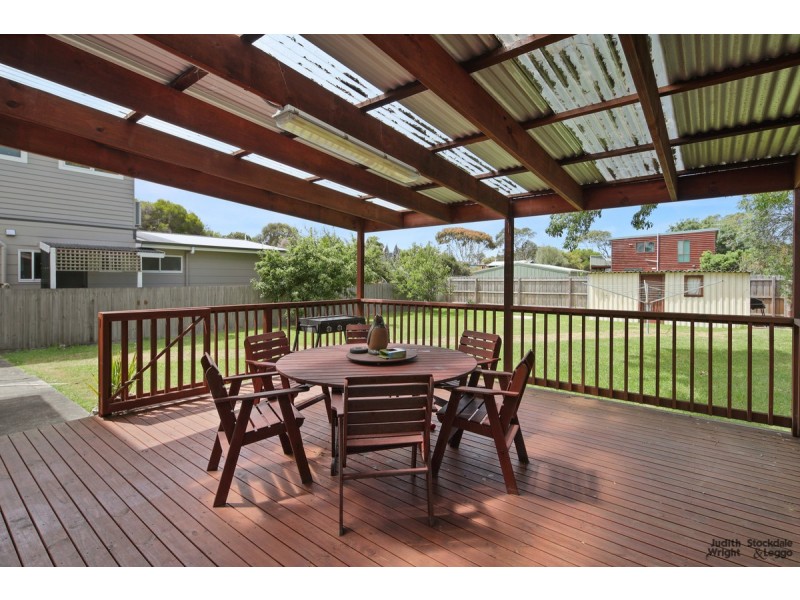 33 Seashell Avenue, Cape Woolamai VIC 3925