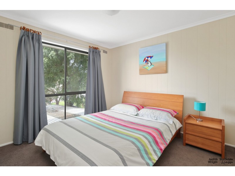 33 Seashell Avenue, Cape Woolamai VIC 3925