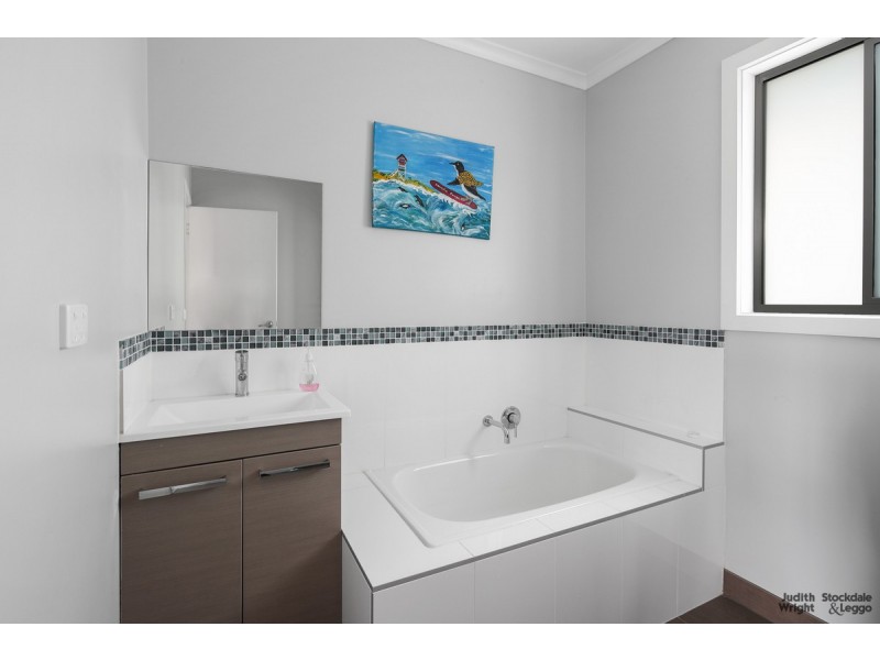 33 Seashell Avenue, Cape Woolamai VIC 3925