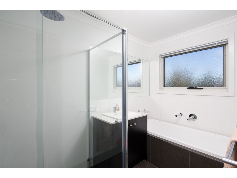 17 Sunderland Bay Road, Surf Beach VIC 3922