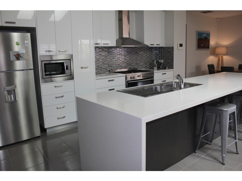 3 Peninsula View, Cowes VIC 3922