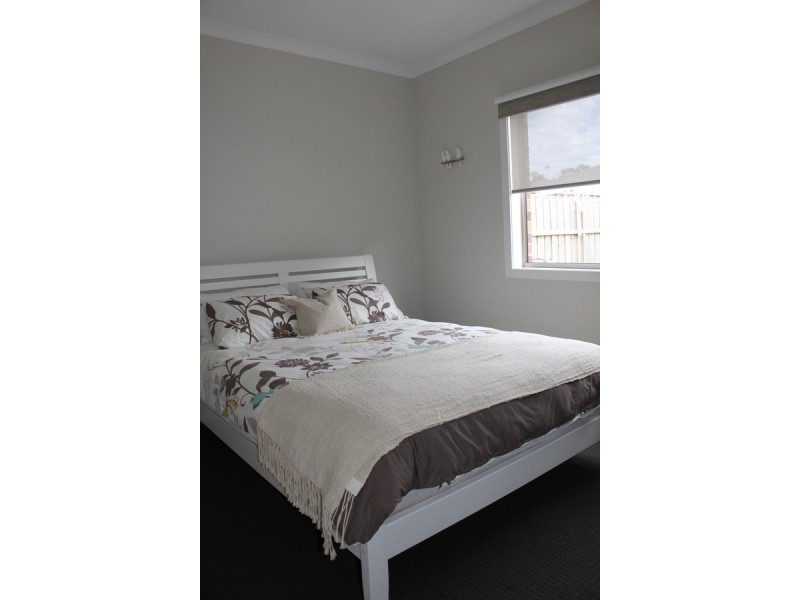 3 Peninsula View, Cowes VIC 3922