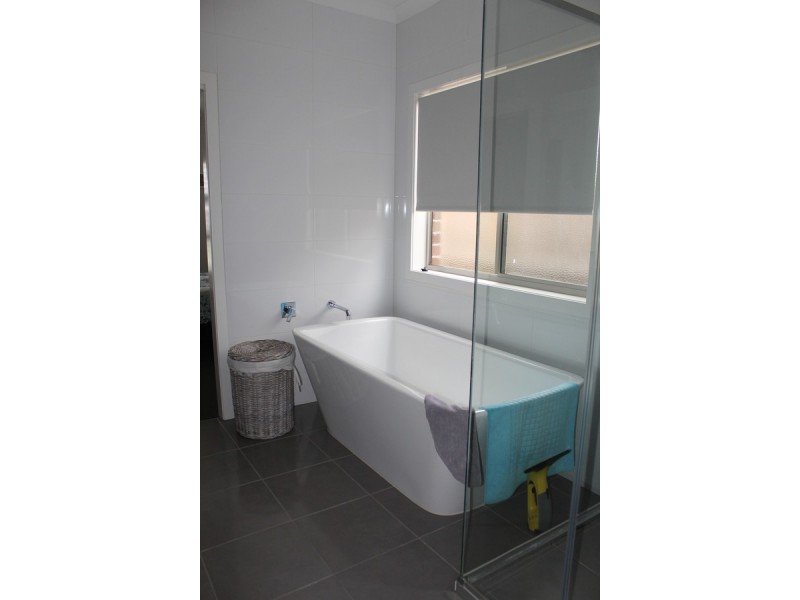 3 Peninsula View, Cowes VIC 3922