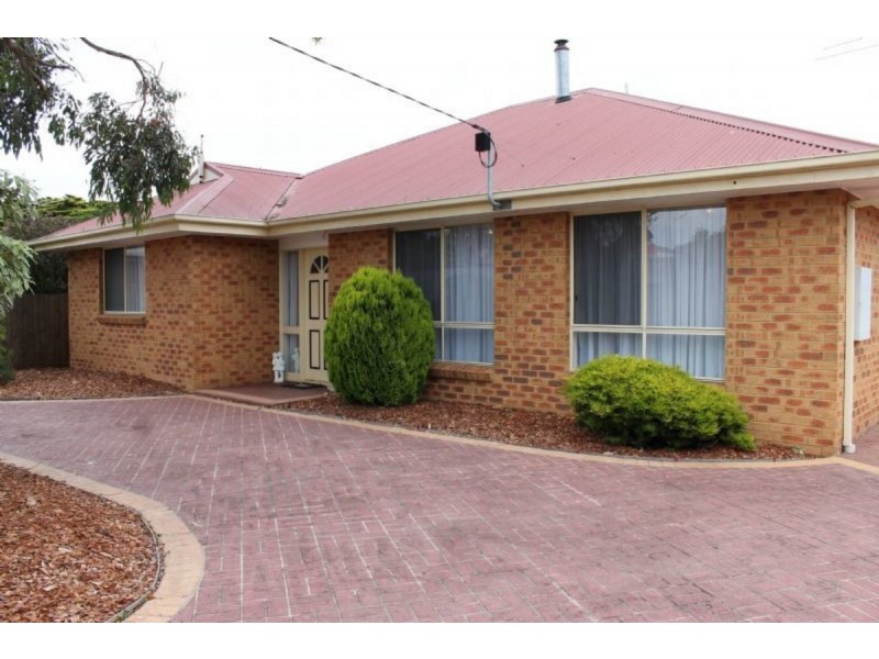 3 Hollydene Court, Cowes VIC 3922