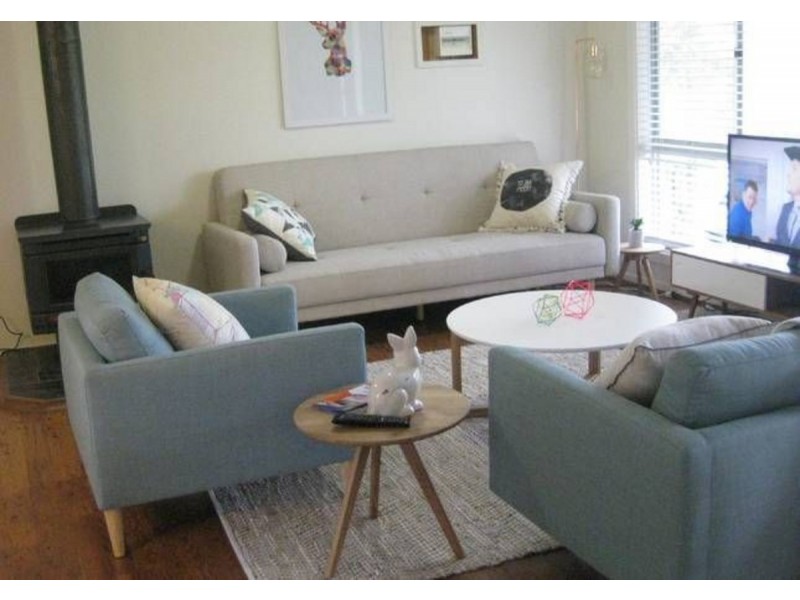 33 Churchill Drive, Cowes VIC 3922