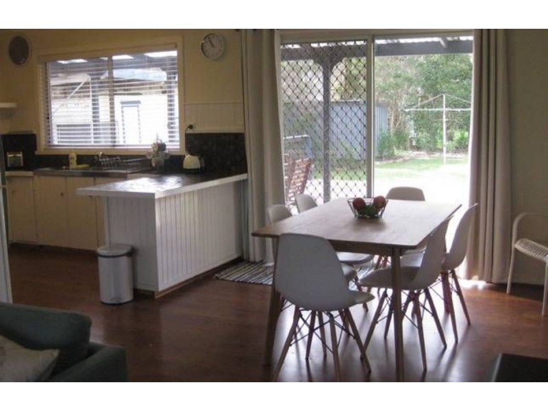 33 Churchill Drive, Cowes VIC 3922