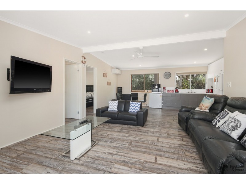 16 McKenzie Road, Cowes VIC 3922