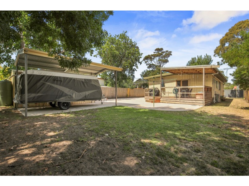 16 McKenzie Road, Cowes VIC 3922