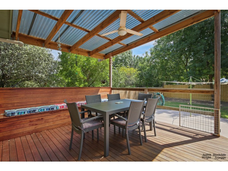 16 McKenzie Road, Cowes VIC 3922