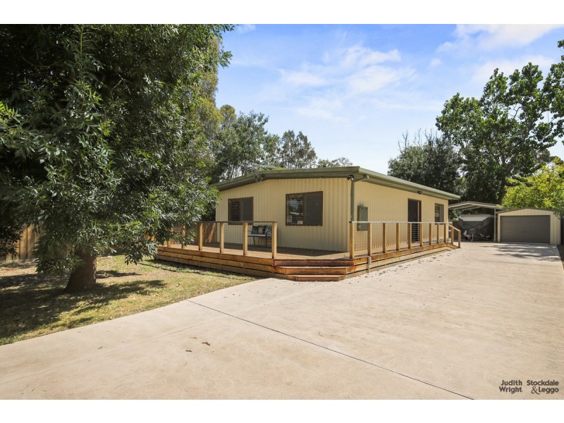 16 McKenzie Road, Cowes VIC 3922