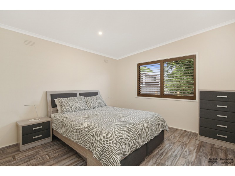 16 McKenzie Road, Cowes VIC 3922