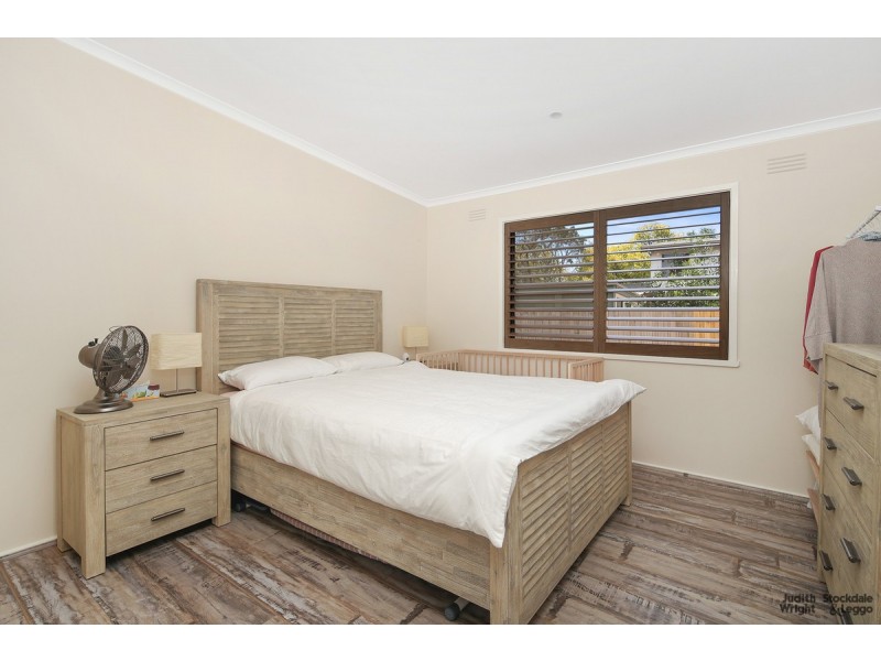 16 McKenzie Road, Cowes VIC 3922