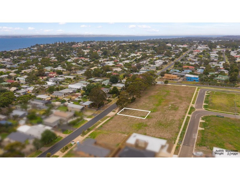 337 Settlement Road, Cowes VIC 3922