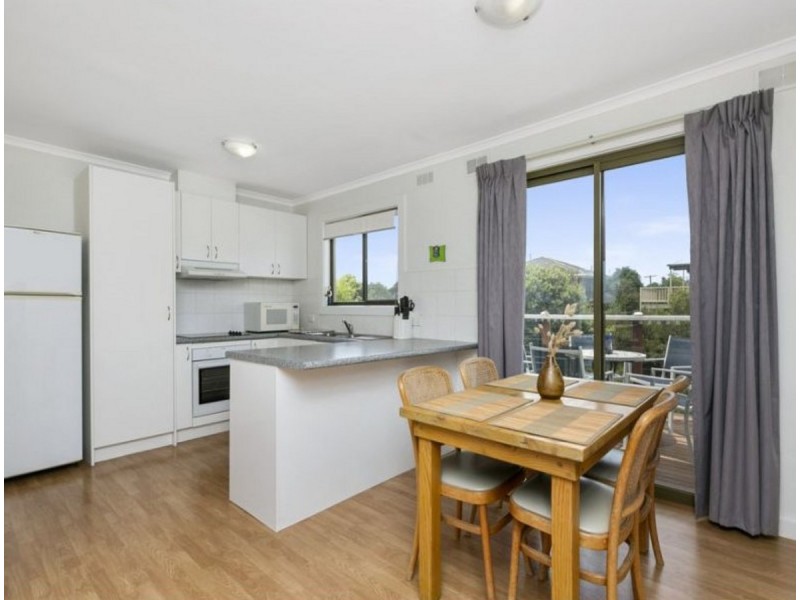1 Sunseeker Court, Cowes VIC 3922