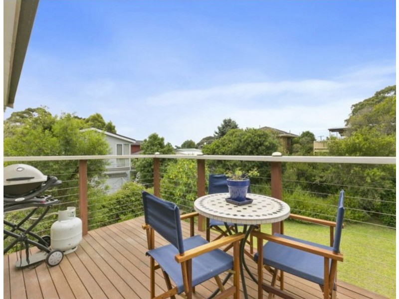 1 Sunseeker Court, Cowes VIC 3922